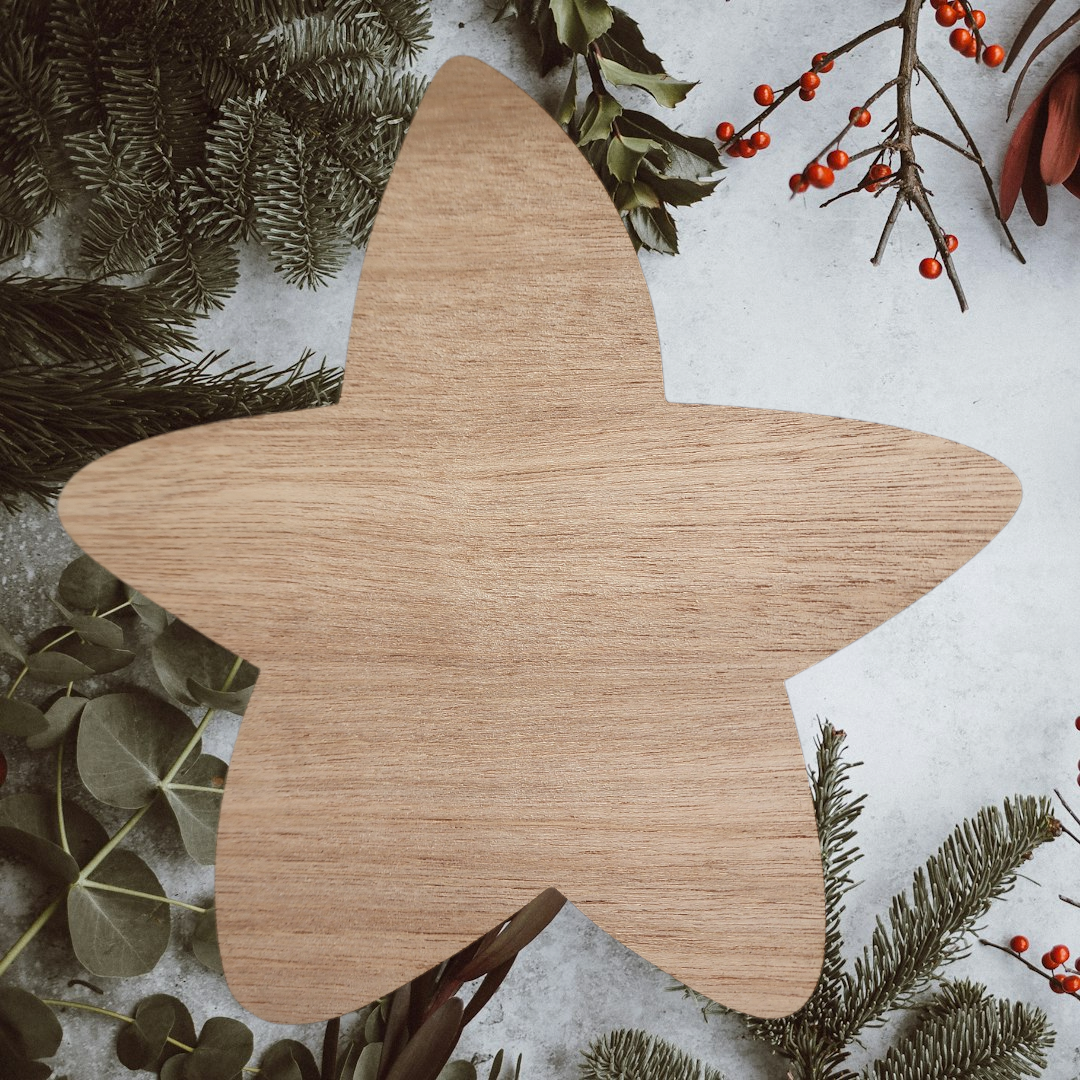 Hang It Up Co - Star Door Hanger Blank - Blank Door Hanger Cutout -  Door Hanger Blank - Christmas Door Hanger Blank  - Holiday Door Hanger Blank